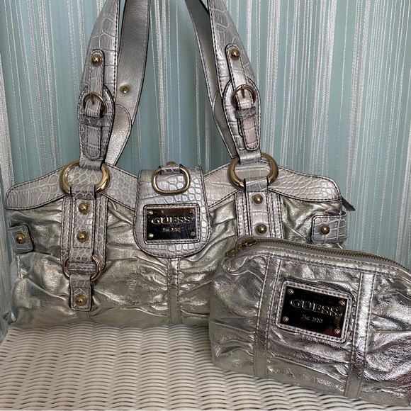 Guess Metallic Silver Shoulder Bag and Pouch Set - Picture 3 of 17